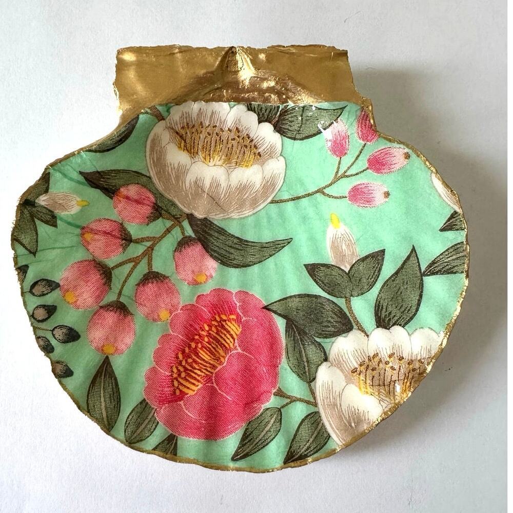 Camellia Floral Seashell Trinket Dish Garden Decor - Picture 2 of 7